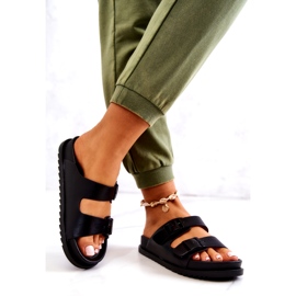 S.Barski Fekete Corina papucs csattal 1