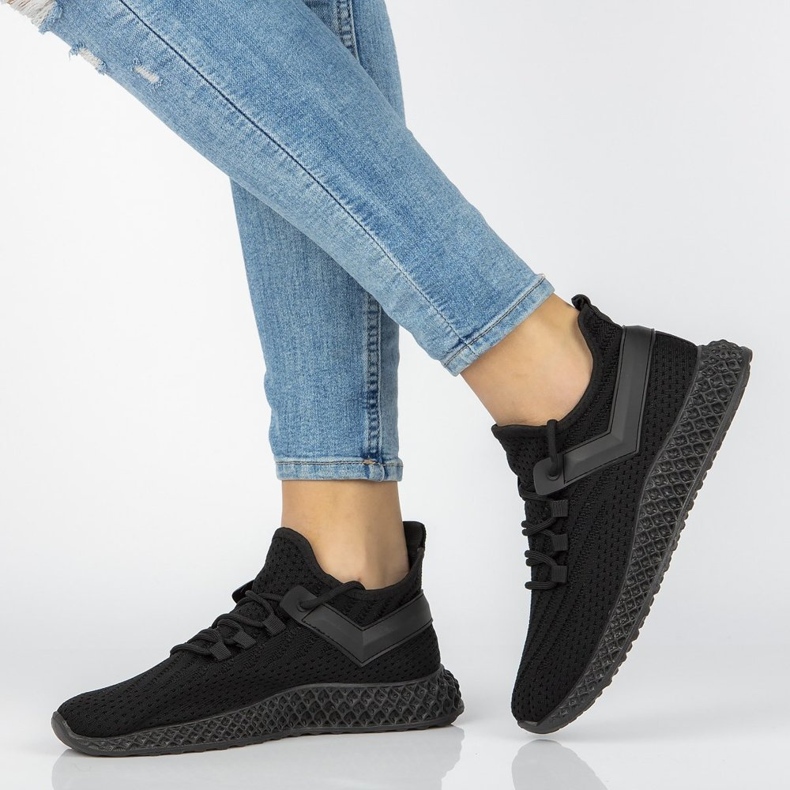 Női tornacipő Filippo DTN2292 / 21 Bk fekete 1