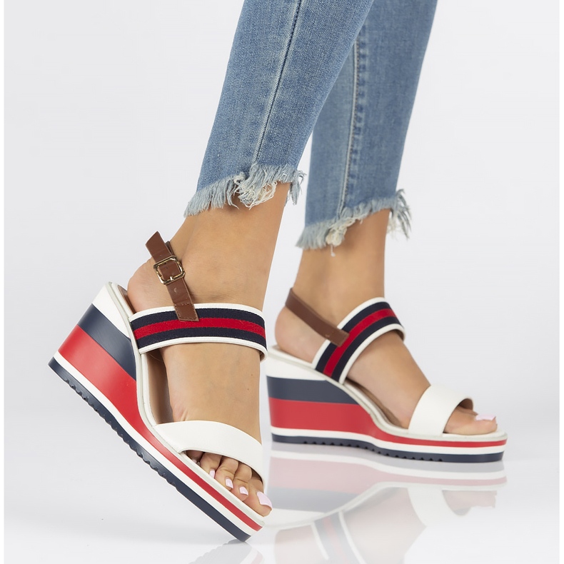 Szandál az éken Filippo DS2094 / 21 Wh Nv fehér piros sötétkék 2