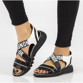 Fekete szandál az éken Filippo DS2317 / 21 Bk 1