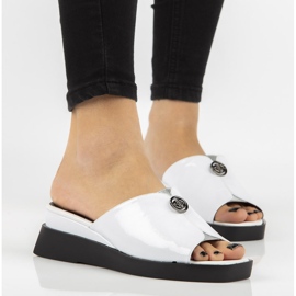 Filippo DK2351 / 21 Wh fehér papucs 1