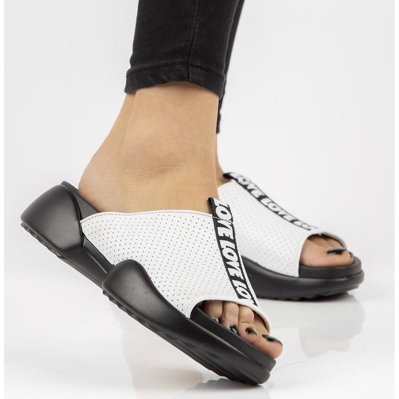 Bőr papucs Filippo DK2168 / 21 Wh fehér 1