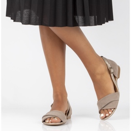 Bőr szandál Filippo 04614-04 / 00-5 bézs 2