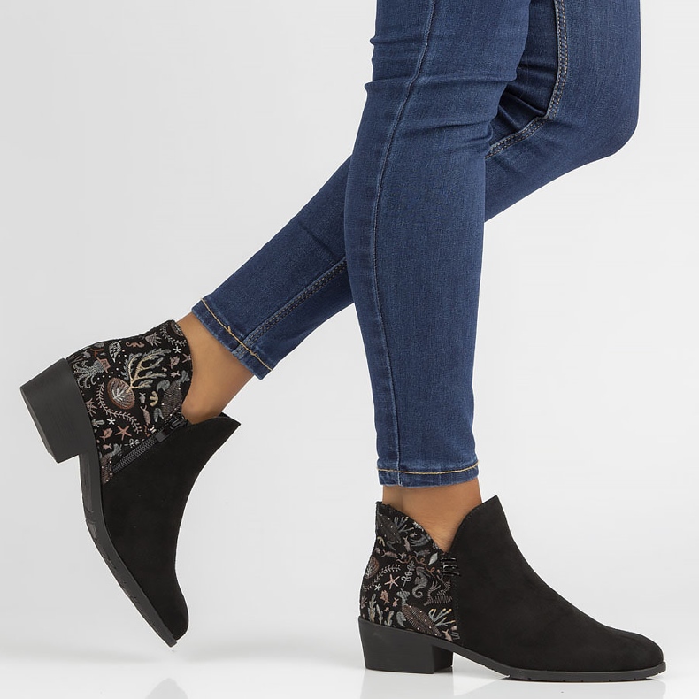 Filippo DBT1475 / 21 Bk fekete csizma sokszínű 2 Filippo DBT1475 / 21 Bk fekete csizma sokszínű 2