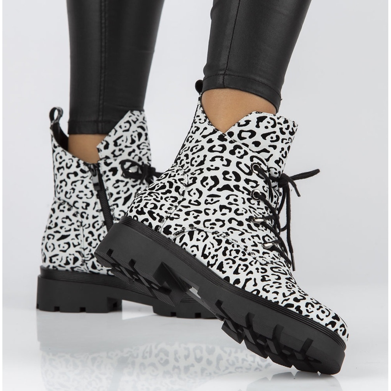 Filippo DBT3071 / 21 Wh fehér csizma fekete 1