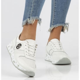 Bőr tornacipő Filippo DP3542 / 22 Wh fehér 2