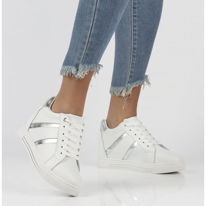 Bőr tornacipő Filippo DP3549 / 22 Wh fehér 2