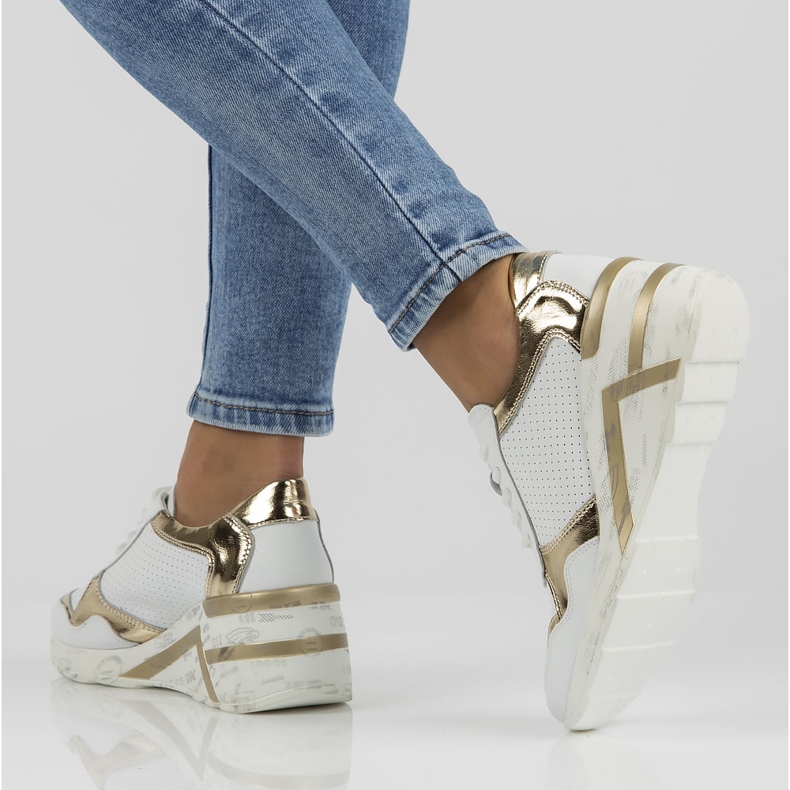 Bőr tornacipő Filippo DP3693 / 22 Wh fehér aranysárga 1