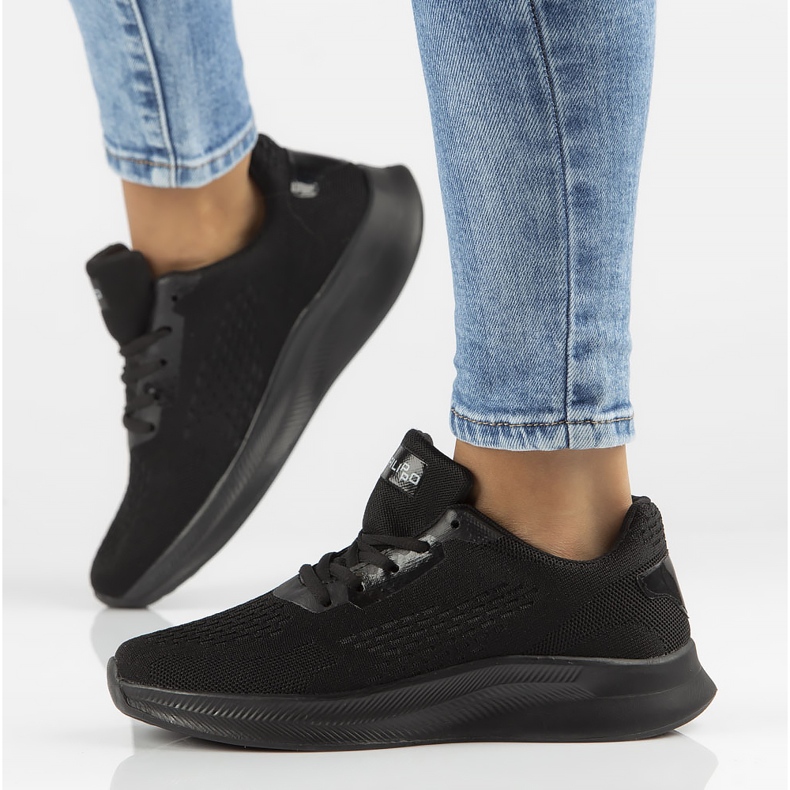 Sportcipő Filippo DTN3670 / 22 Bk fekete 1