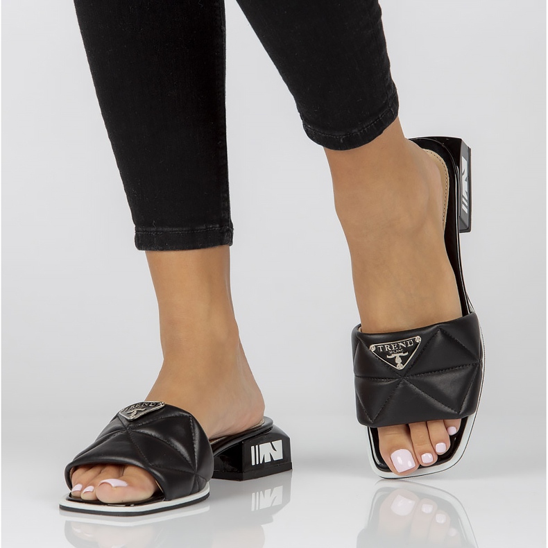 Bőr papucs Filippo DK3905 / 22 Bk fekete 1