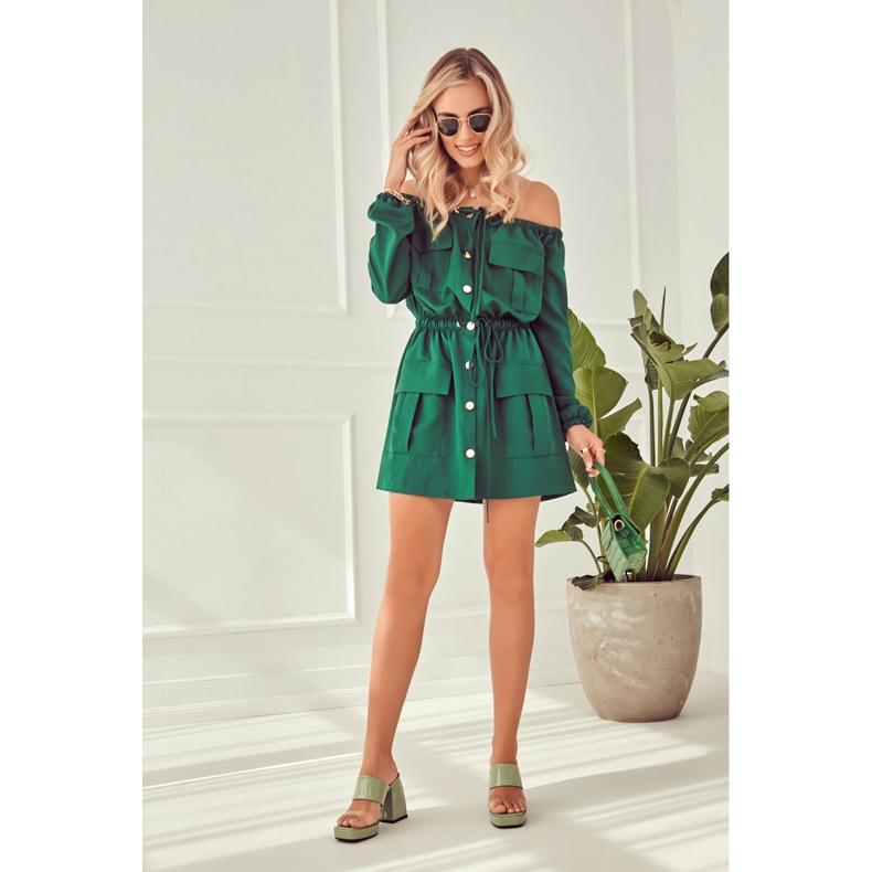 FM1 Lakkozott Papucsok Egy Seattle-i Zöld Bárban 1