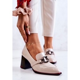 S.Barski Elegáns pumpák bézs Callim oszlopon 1