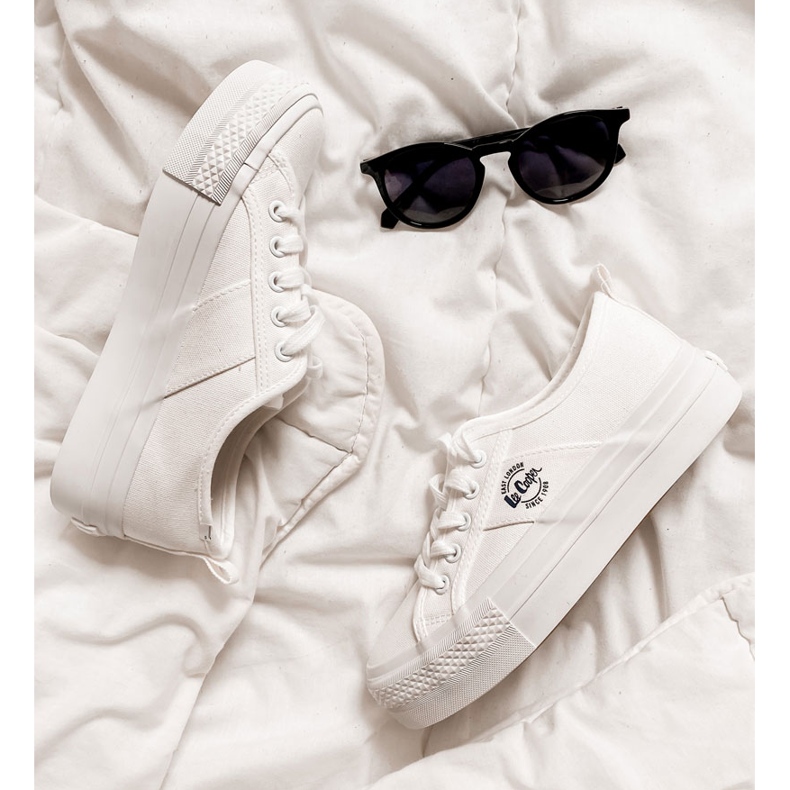 Cipők Lee Cooper LCW-22-31-0837L fehér platformon 1