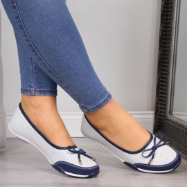 Női fehér bőr áttört balerinák eVento 2