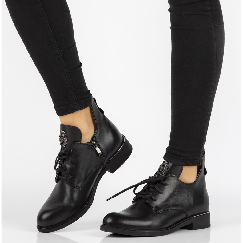 Bőr cipő Filippo 30055 fekete 1