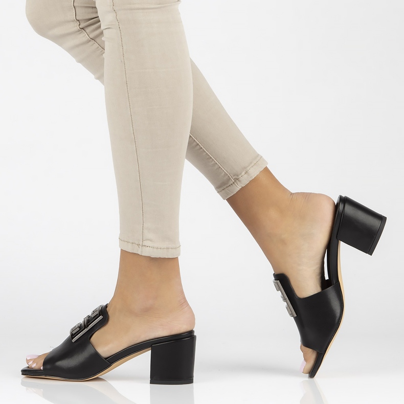 Bőr papucs Filippo DK3731 / 22 Bk fekete 1