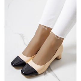 Bézs Dikra női pumpák fekete 1