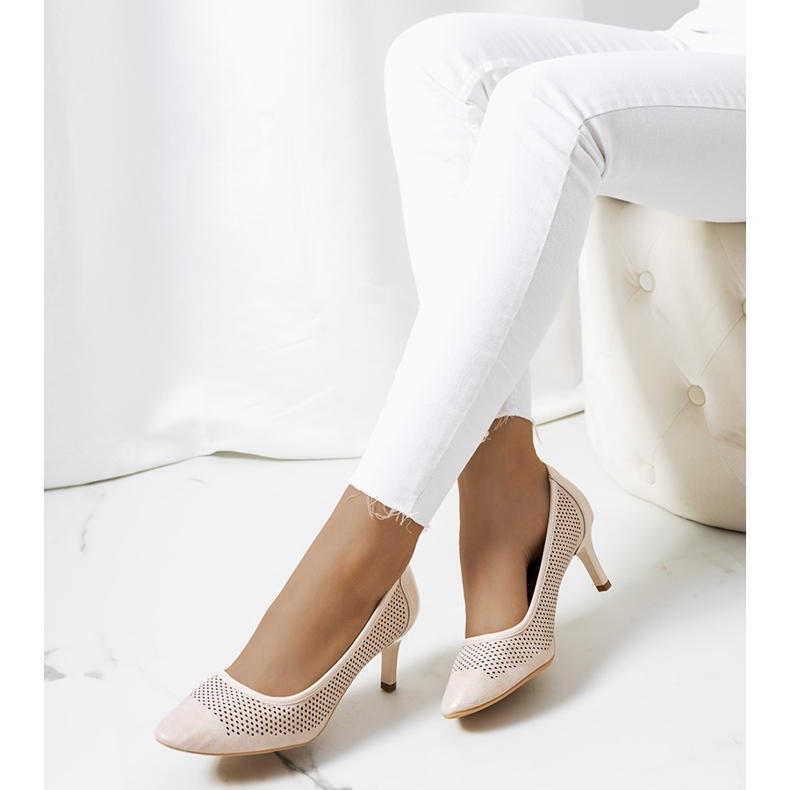 Bézs és arany áttört csapok aranysárga 1 Bézs és arany áttört csapok aranysárga 1