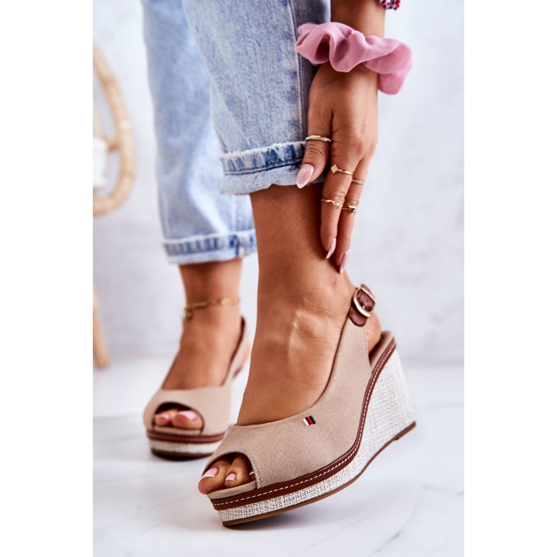 PS1 Kényelmes női szandál csattal Sötétbézs Thallas 1