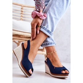 Kényelmes női szandál csattal, sötétkék Thallas 2