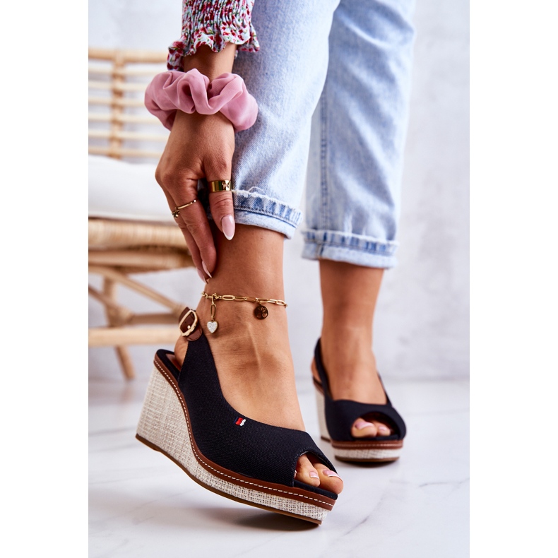 PS1 Kényelmes női szandál csattal, fekete Thallas 1