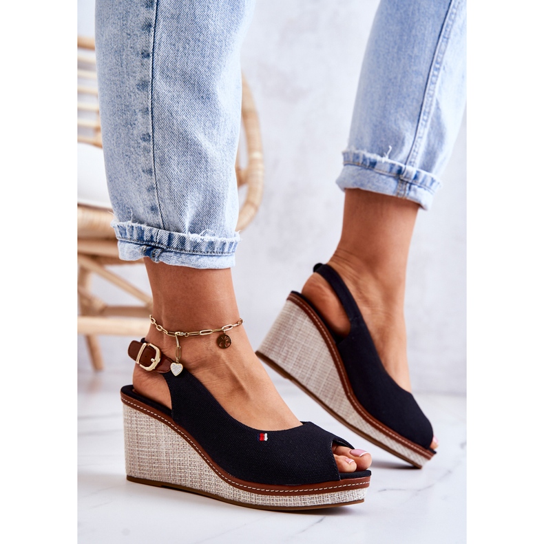 PS1 Kényelmes női szandál csattal, fekete Thallas 2