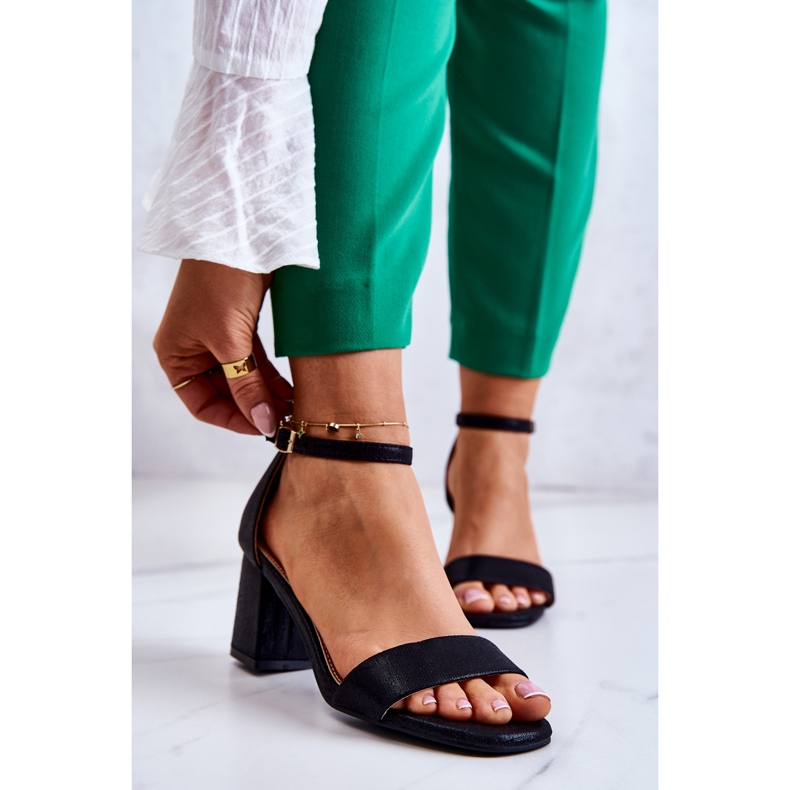 Vinceza Divatos női szandál sarkon, fekete Lucida 1