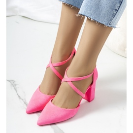 Rózsaszín neonpumpák a Hassing poszton 1 Rózsaszín neonpumpák a Hassing poszton 1