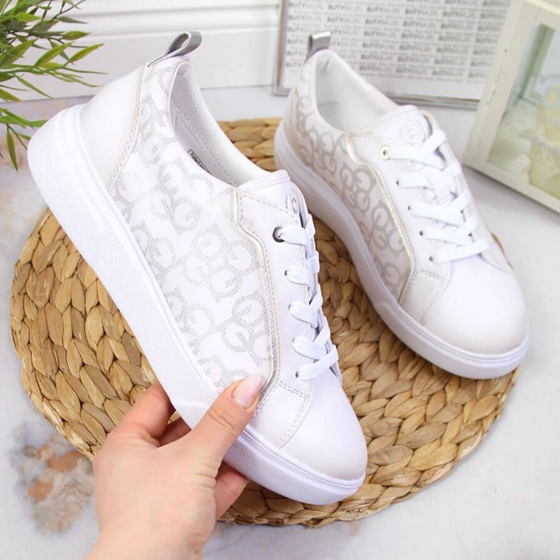 Fehér tornacipő Bugatti W JJ253151 bézs aranysárga 1 Fehér tornacipő Bugatti W JJ253151 bézs aranysárga 1