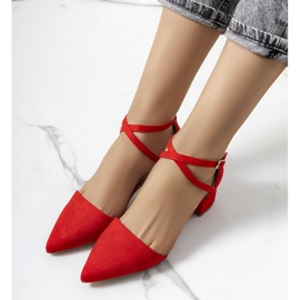 Piros szivattyúk a Hyde-oszlopon 1