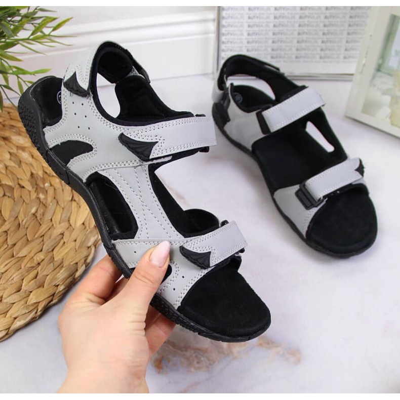 Szürke tépőzáras sportszandál W American Club fekete 1