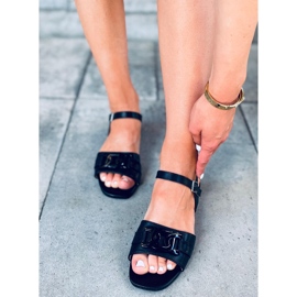 Iona Black alacsony sarkú szandál fekete 2