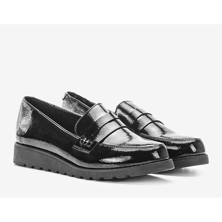 Fekete lakkozott Seninis cipő 1