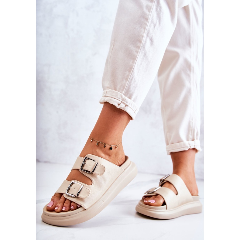 Női bőr papucs csattal La.Fi bézs Nariss 2 Női bőr papucs csattal La.Fi bézs Nariss 2