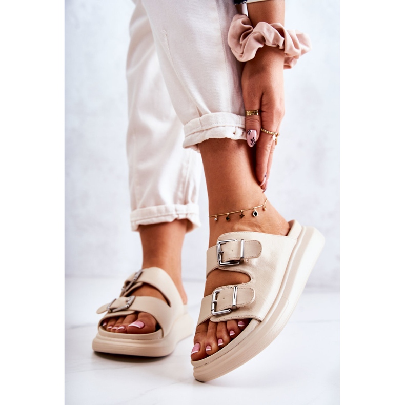 Női bőr papucs csattal La.Fi bézs Nariss 1 Női bőr papucs csattal La.Fi bézs Nariss 1