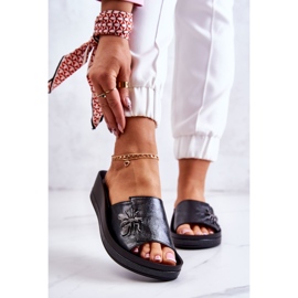 Vinceza Divatos női papucs fekete lyuk díszítéssel 1