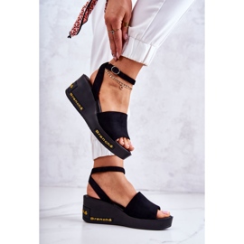 Vinceza Női velúr ékszandál fekete Cortena 2