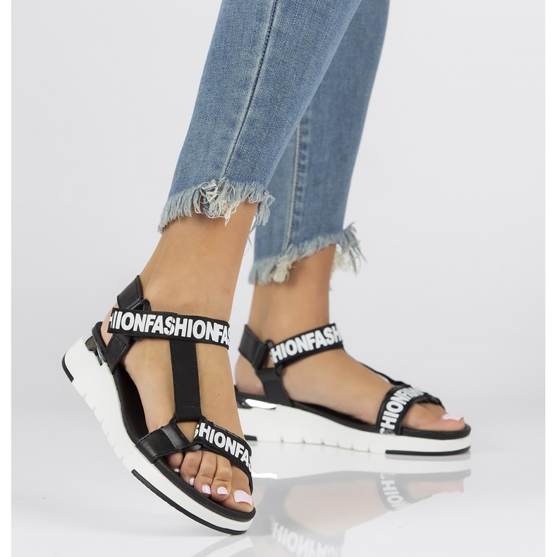 Bőr szandál Filippo DS2169 / 22 Bk fekete 2