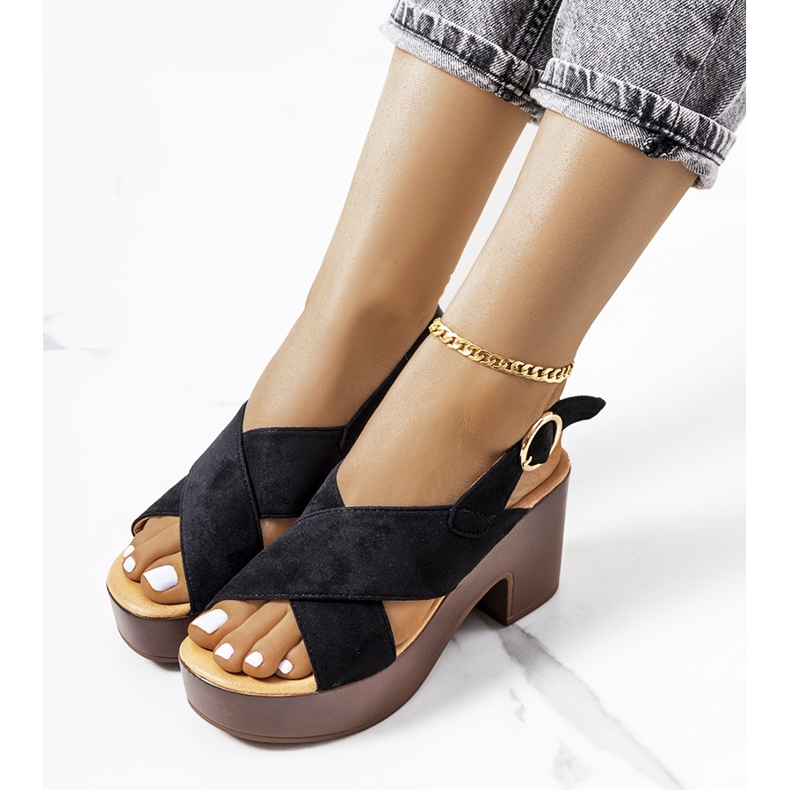 Fekete szandál a Chapel platformon 1