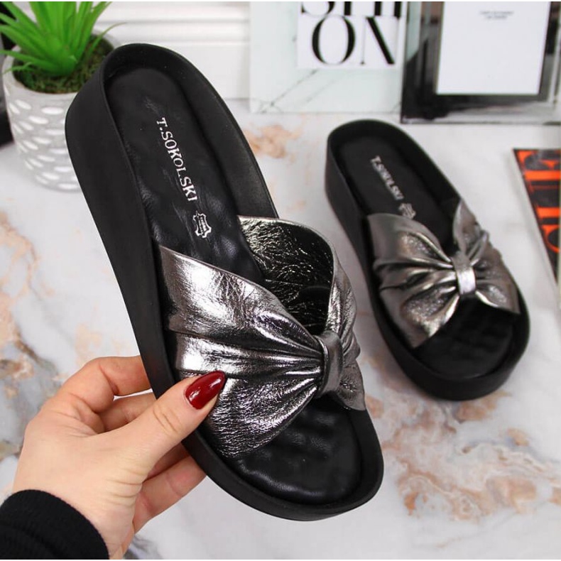 Bőr papucs az éken T.Sokolski W SCA162B ezüst 1