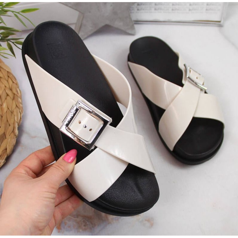 Meliski Zaxy W JJ285057 krémes papucs ekru 1 Meliski Zaxy W JJ285057 krémes papucs ekru 1