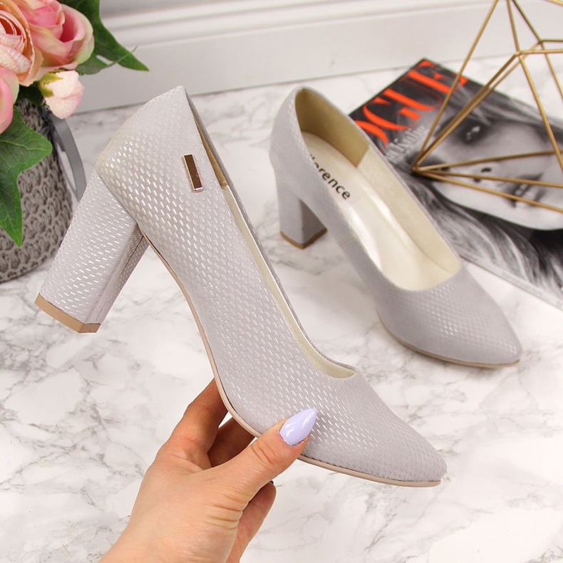 Szivattyúk a szürke Monique oszlopon sokszínű 1