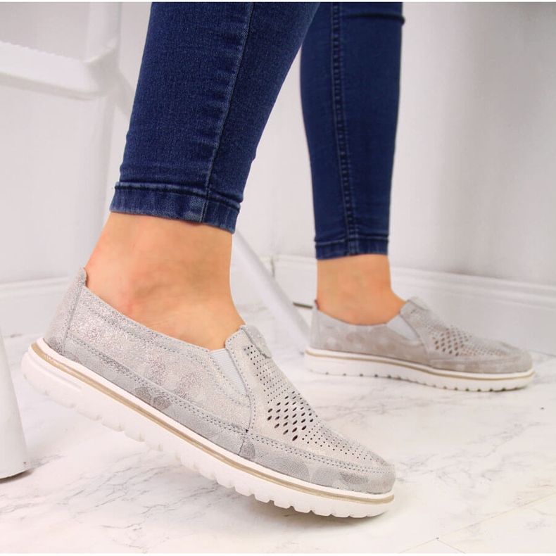 Női arany áttört bőrcipő Jezzi aranysárga 2