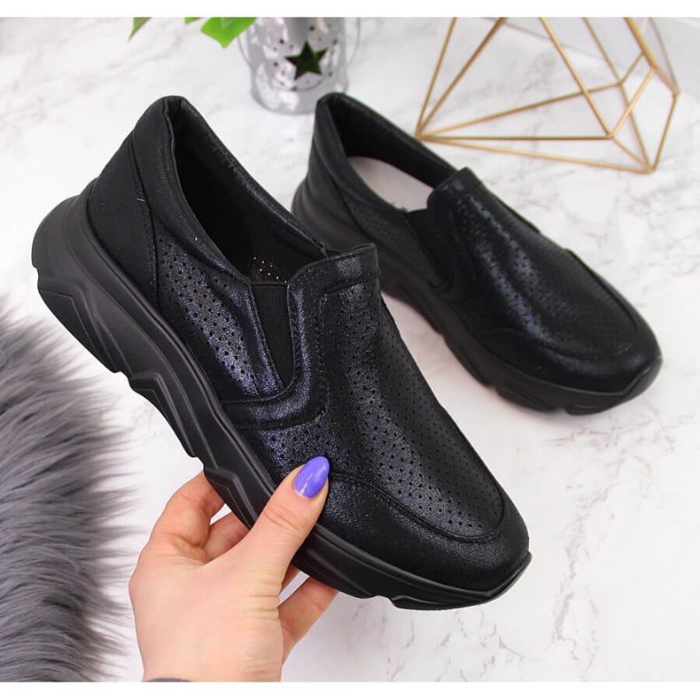 Női sportcipő, bebújós, fekete Jezzi 2