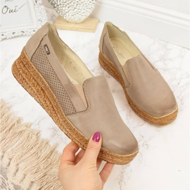 Bőr női cipő bézs ékkel Helios 350 2