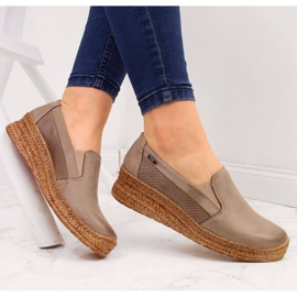 Bőr női cipő bézs ékkel Helios 350 1