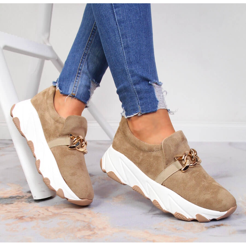 Bézs színű Potocki láncos női cipő 1