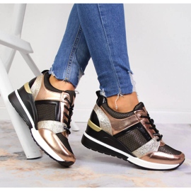 Női fekete-arany ékcipő Vinceza aranysárga 1