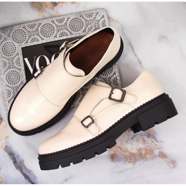 Platform cipő lakkozott bézs Laura La.Fi 1