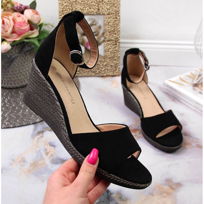 Női fekete ékszandál Potocki 1